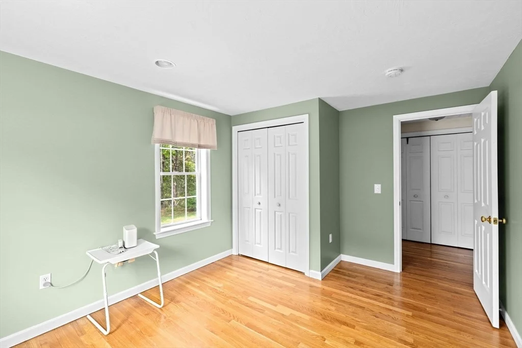 Photo of 11 Quashnet Woods Drive