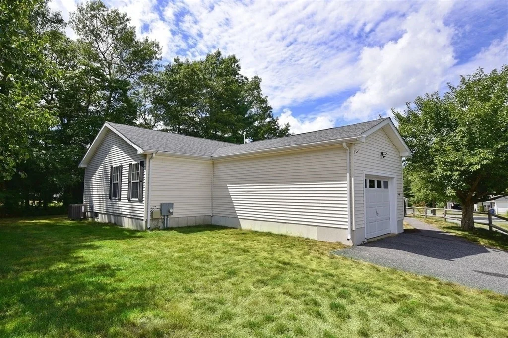 Photo of 1606 Fox Run