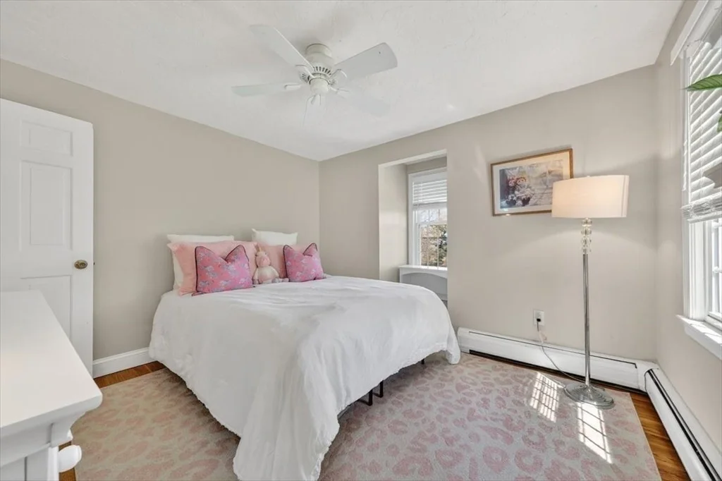 Photo of 60 Oakleaf Dr