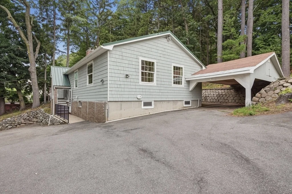 Photo of 334 Rogers St