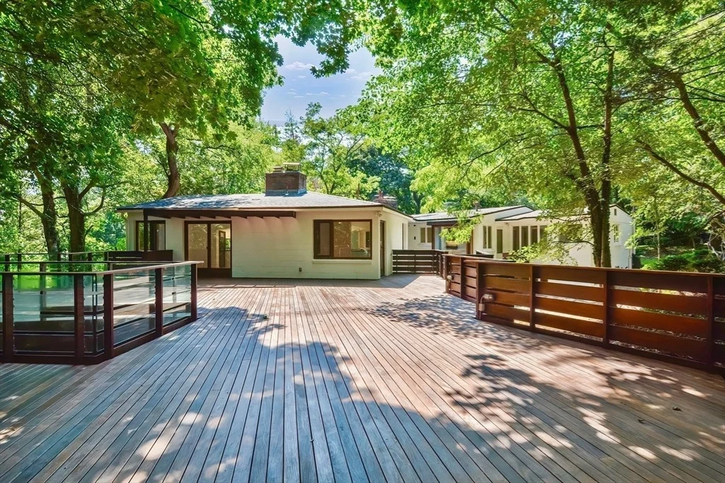 Photo of 115 Juniper Rd