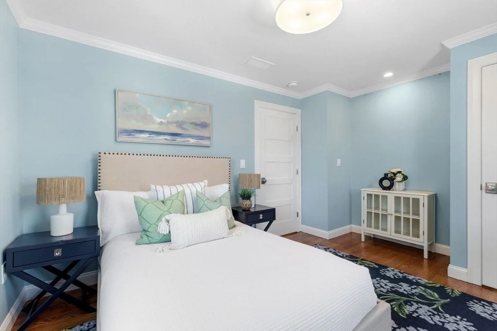 Photo of 30 Elmhurst Road
