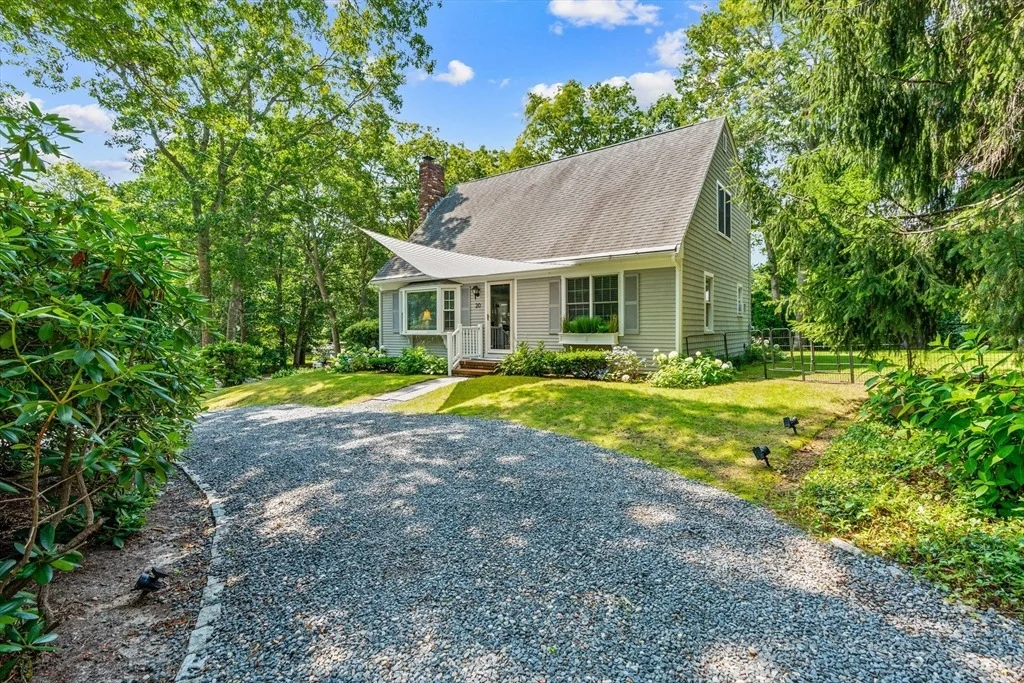Photo of 20 Monahansett Rd