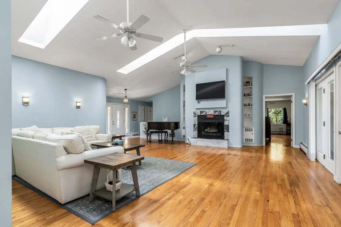 Photo of 26 Dwight Rd