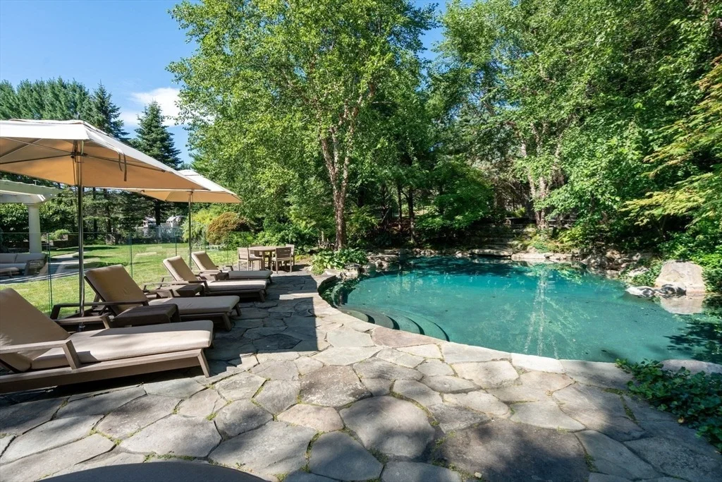 Photo of 9 Stonegate Dr