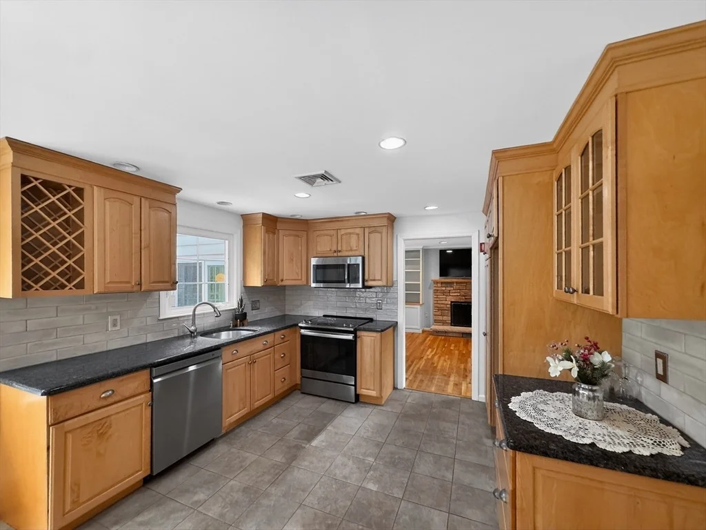 Photo of 19 Tilton Ln