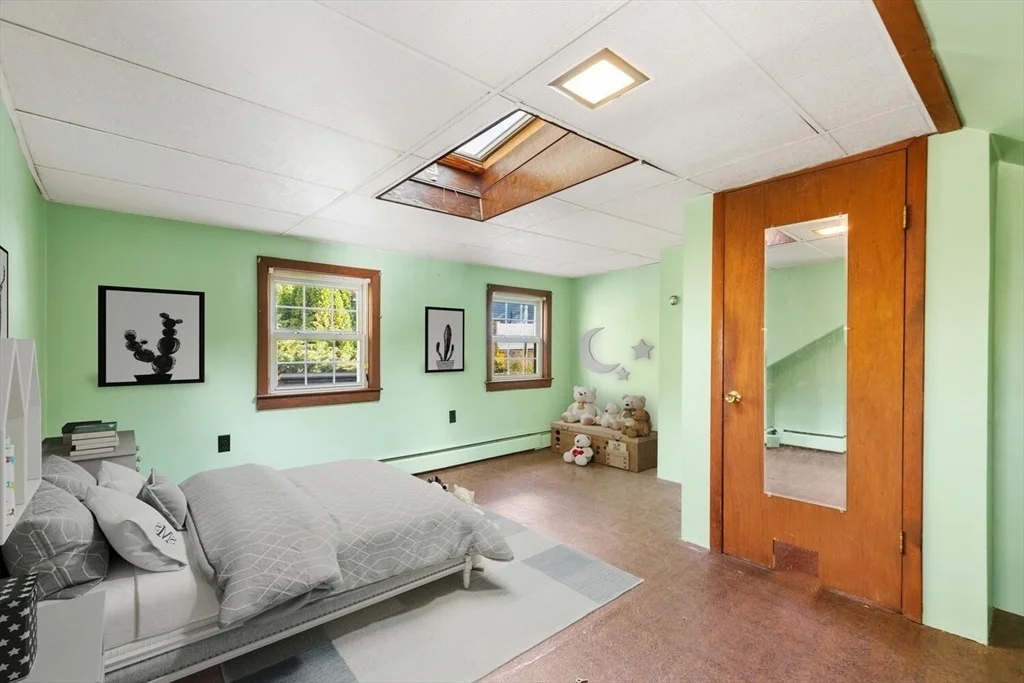 Photo of 33 Springdale Ave