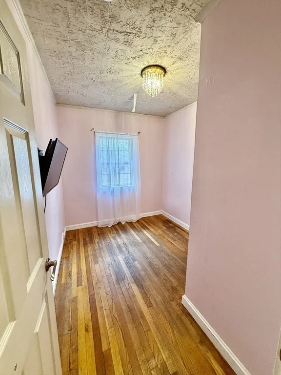 Photo of 2 Colonial Road