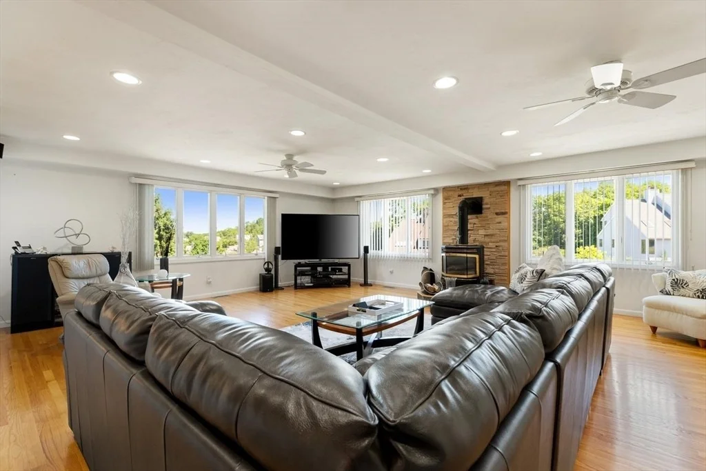 Photo of 7 Nathan's Way