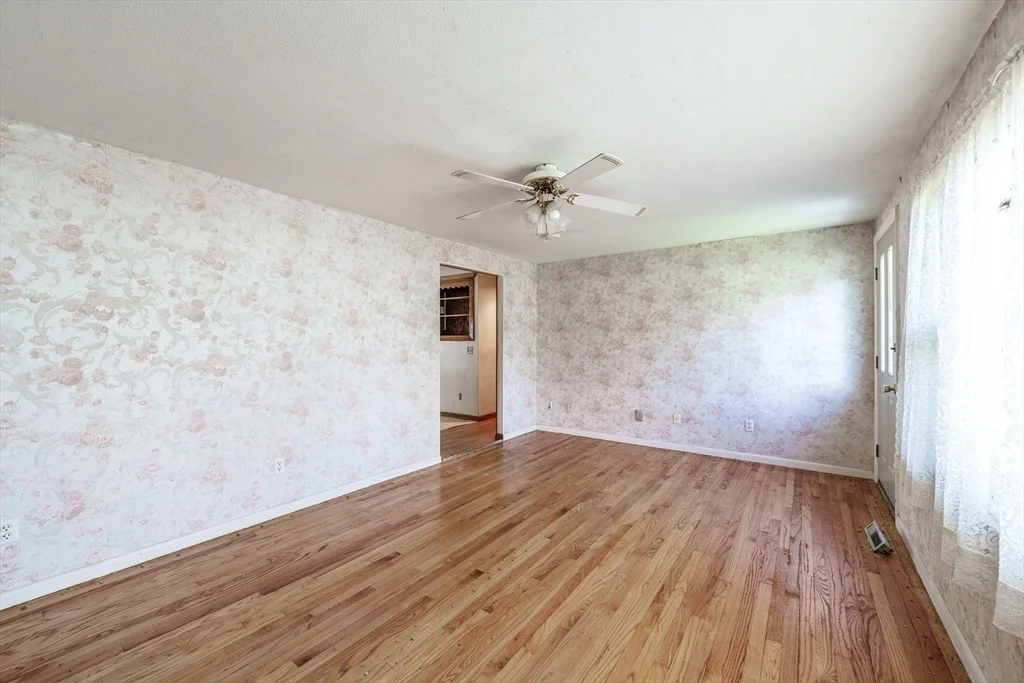 Photo of 183 Brookside Cir