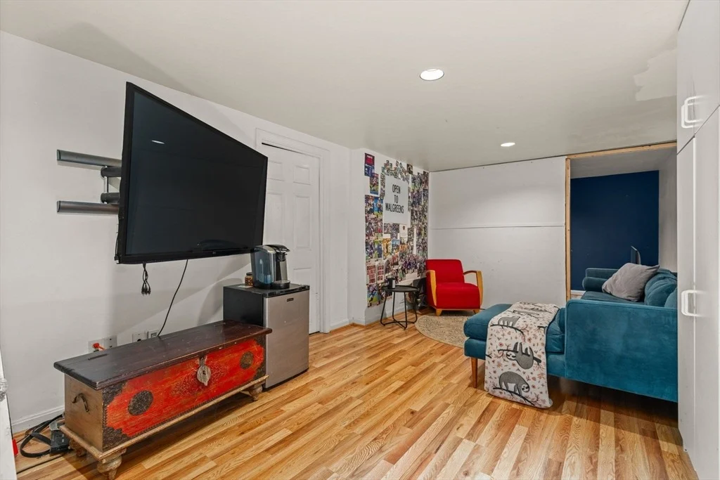 Photo of 24 Holland St