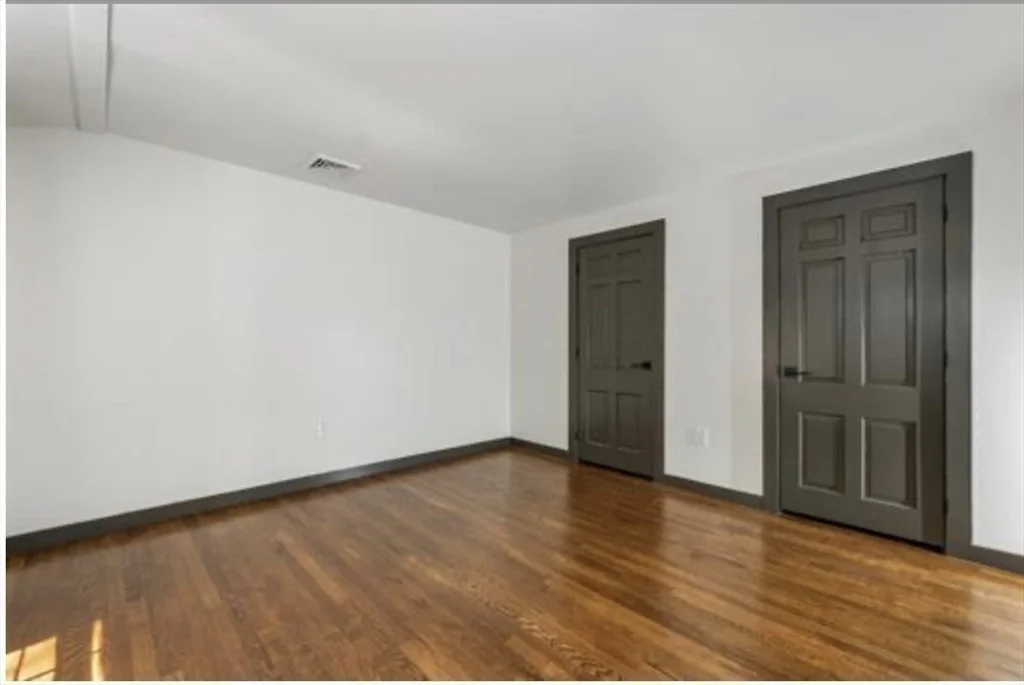 Photo of 20 Fox Den Road
