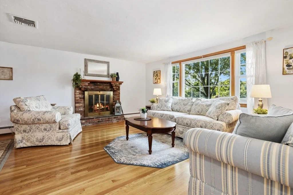 Photo of 44 Blueridge Ave