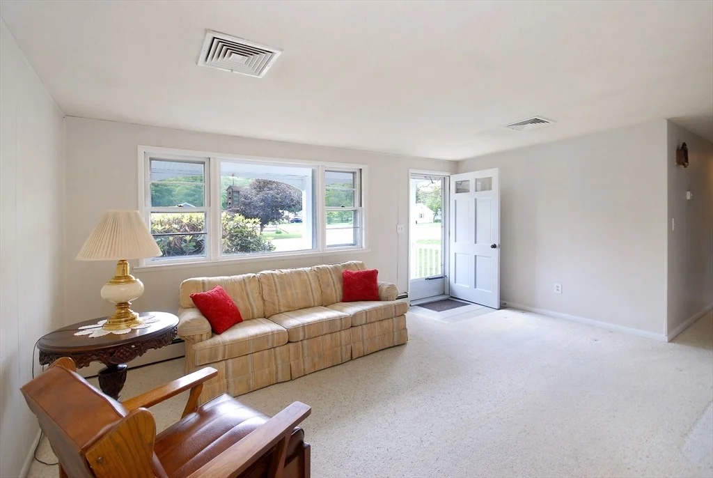 Photo of 12 Reo Rd