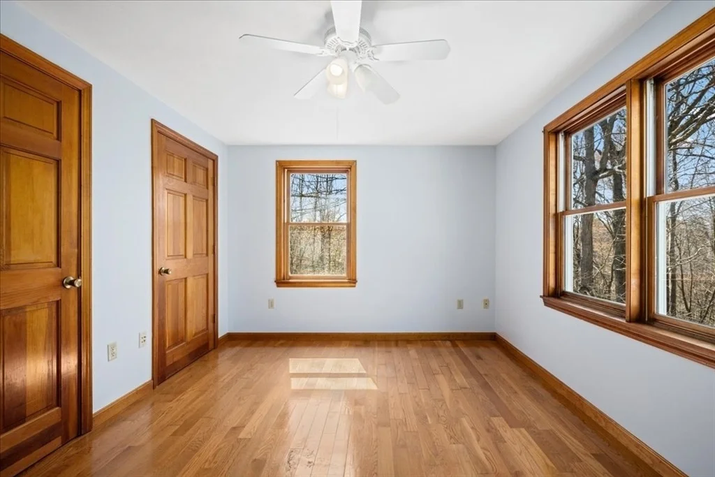 Photo of 25 Collier Cir