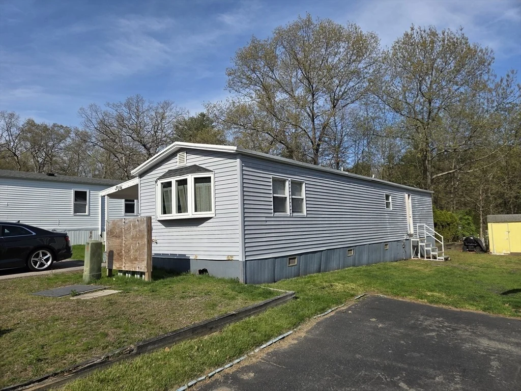 Photo of 84 Tavitian Blvd