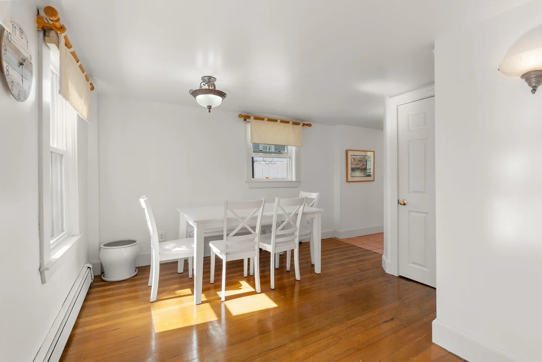 Photo of 8 Lewis Court