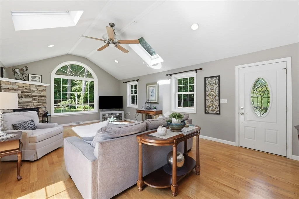 Photo of 37 Squirrel Rd