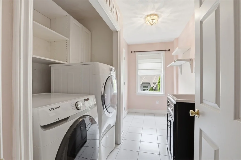 Photo of 4 Farnham Circle