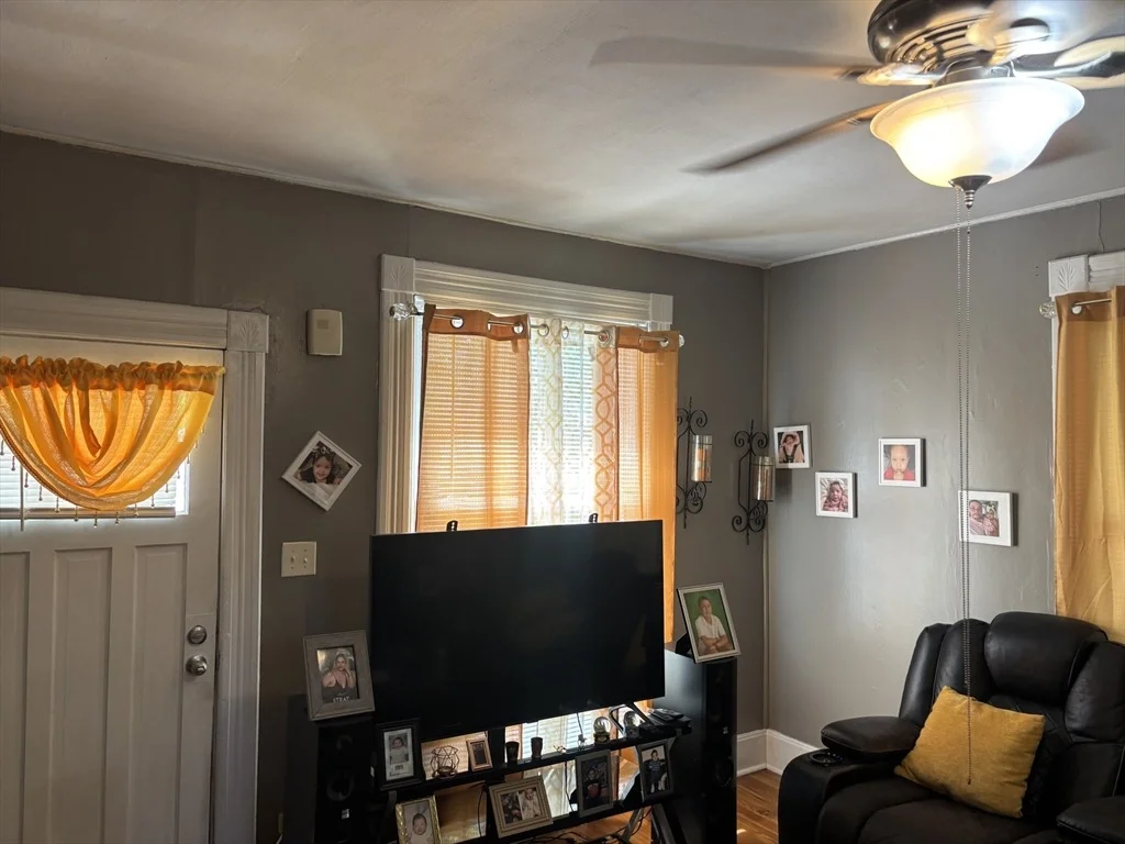 Photo of 139 Tiffany St