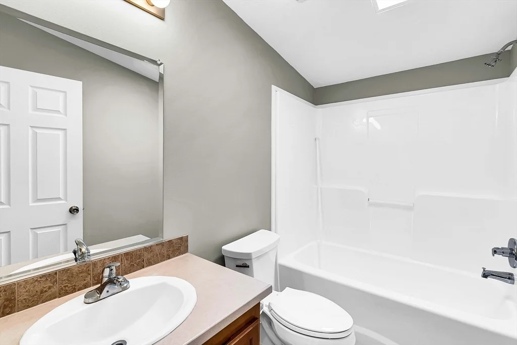 Photo of 32 Modena Circle