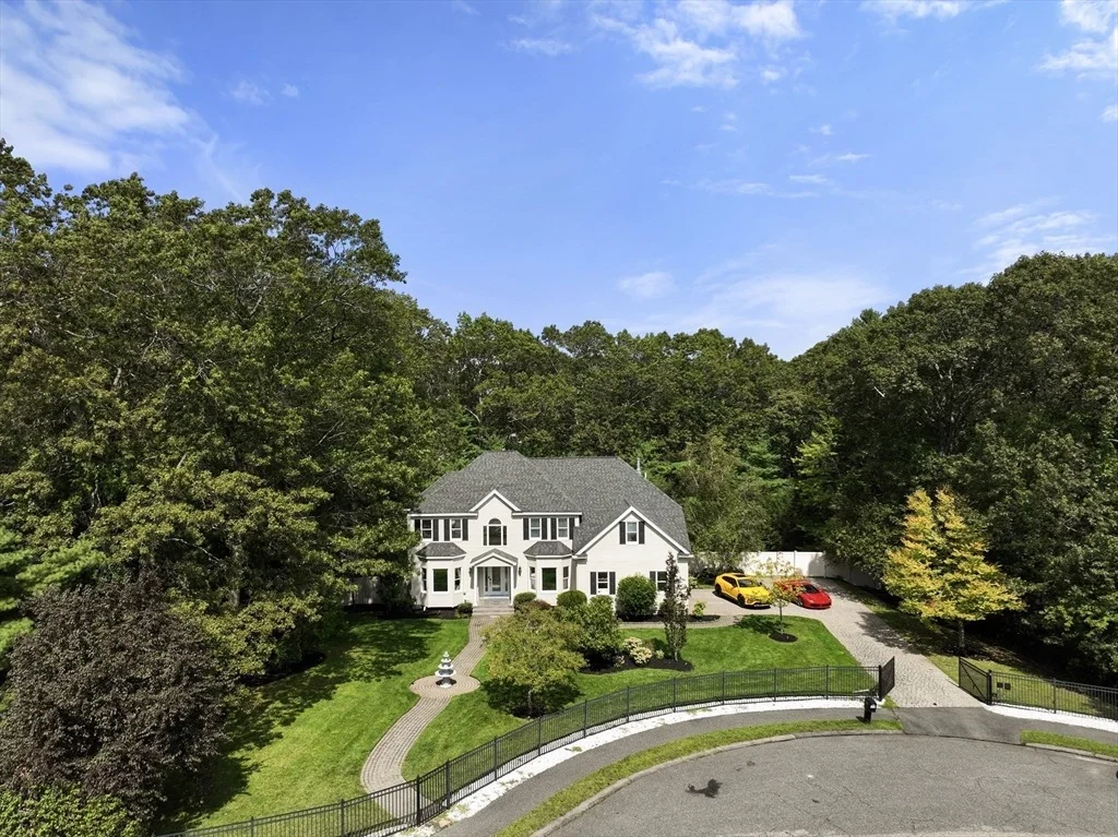 Photo of 24 Old Connecticut Path