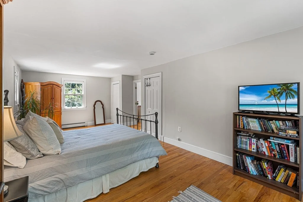 Photo of 4 Oakland Cir