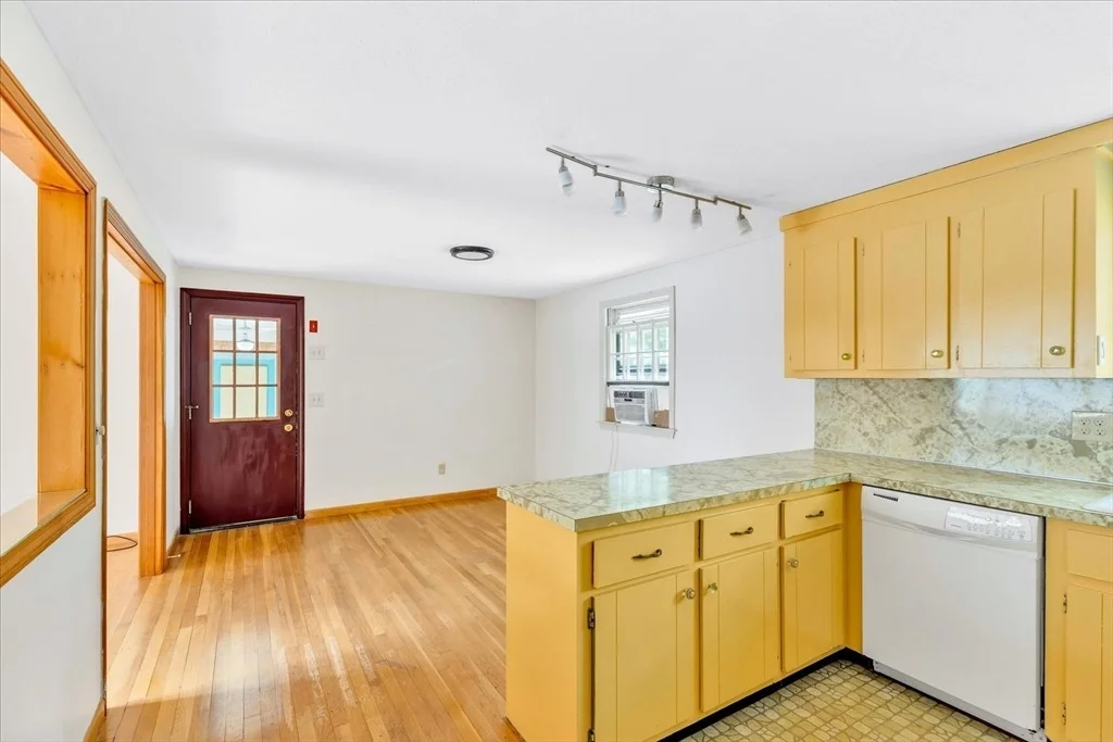 Photo of 804 Putnam Ave