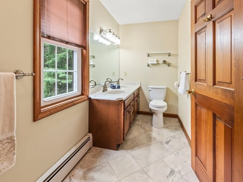 Photo of 22 Oak Cir