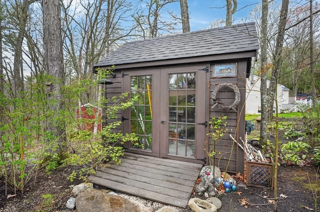 Photo of 10 Davis Rd