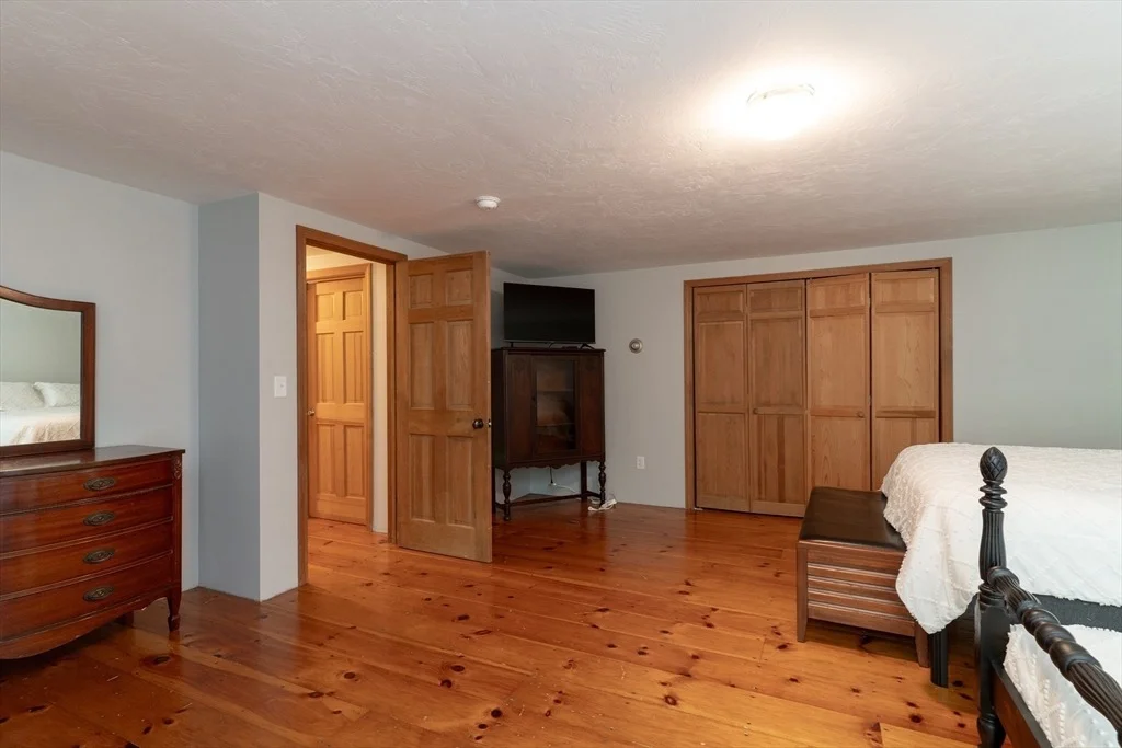 Photo of 1 Barefoot Ln