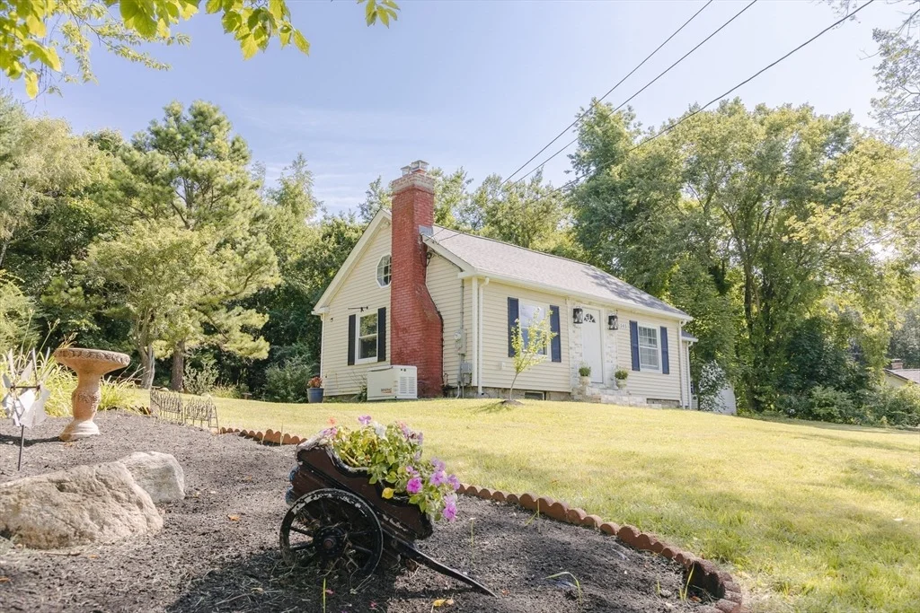Photo of 145 Colburn Road