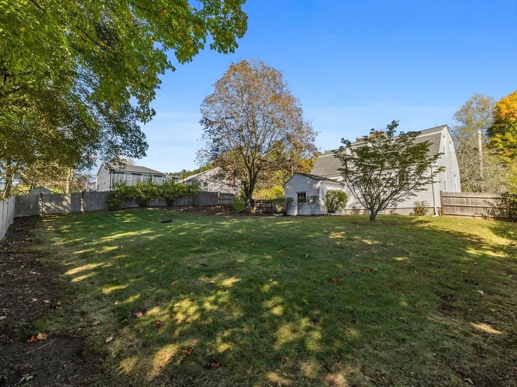 Photo of 750 Trapelo Rd