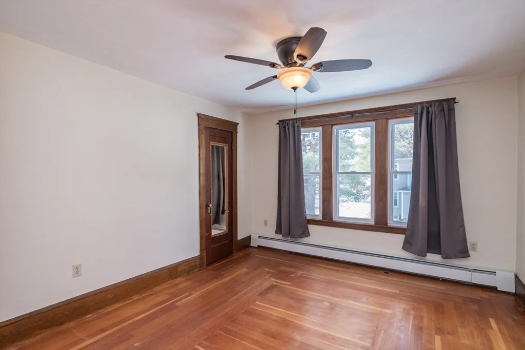 Photo of 2 Oak St