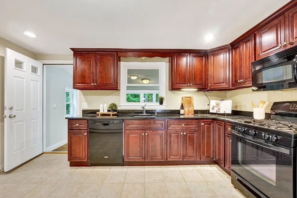 Photo of 10 Glenridge Dr