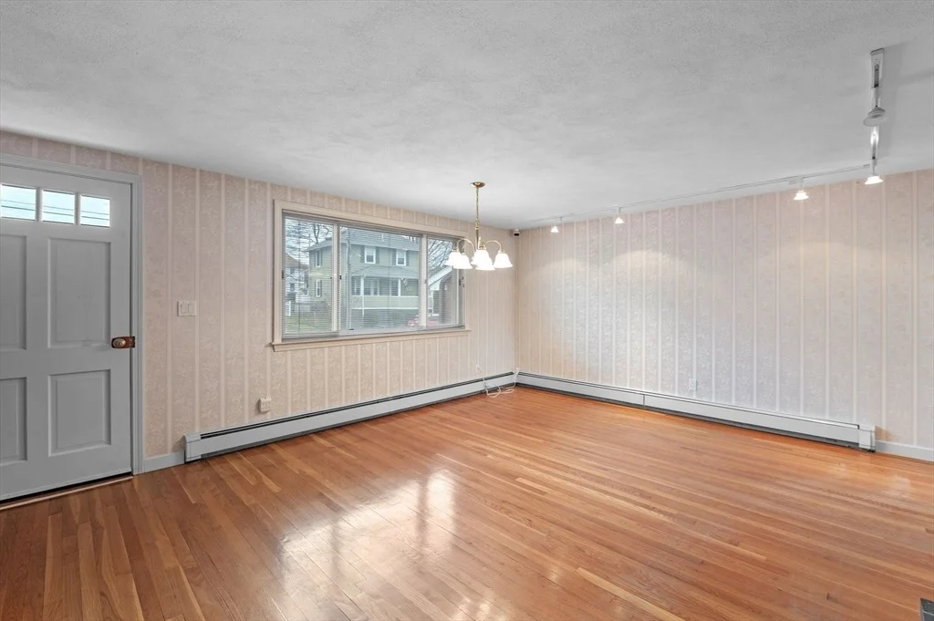 Photo of 11 Netherton Ave