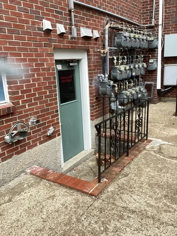 Photo of Unit 403 at 80 Walnut St