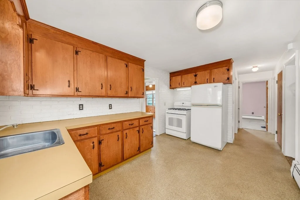 Photo of 100 Assumption Avenue