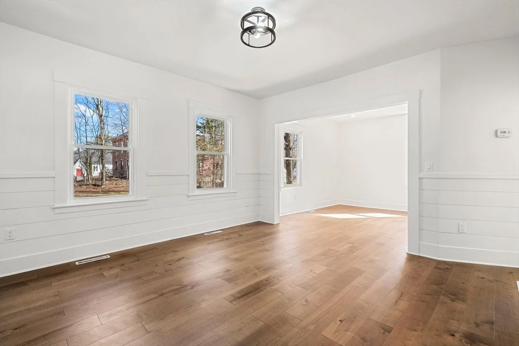 Photo of 2 Maple St