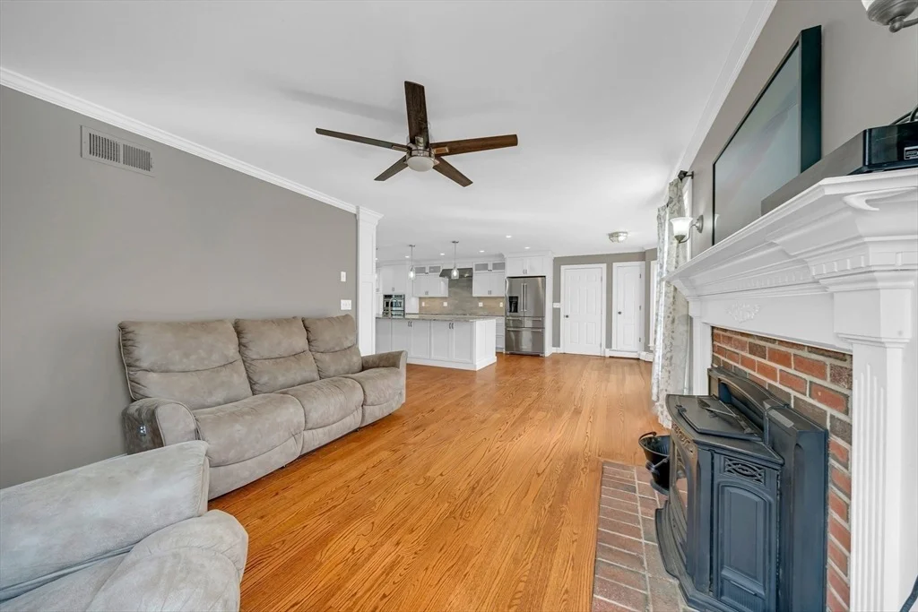 Photo of 8 Jacqueline Dr