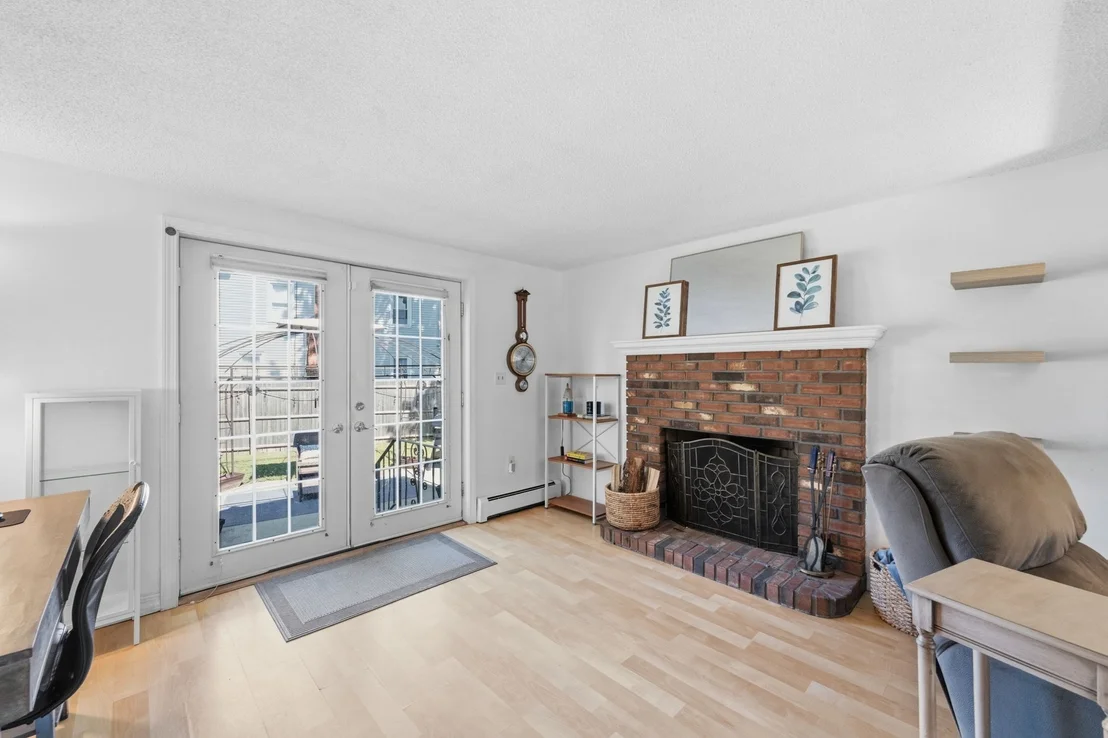 Photo of 380 Plumtree Rd