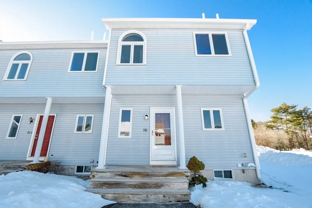 Photo of Unit 5D at 2743 Cranberry Highway