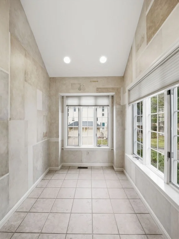 Photo of Unit 3901 at 3901 Knightsbridge Close