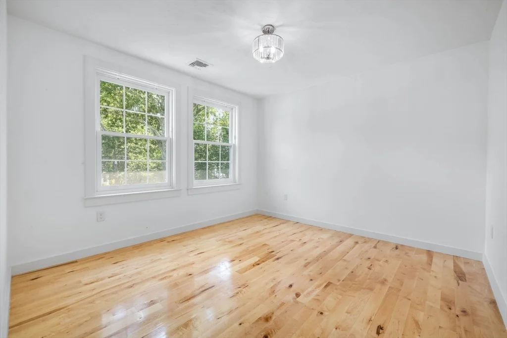 Photo of 178 Willow