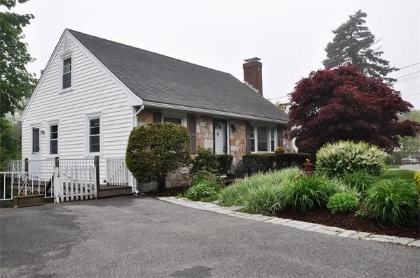 Photo of 237 Common St