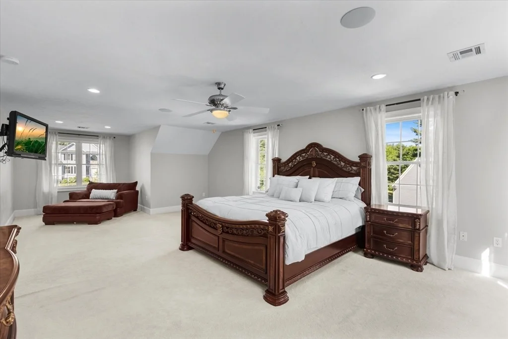 Photo of 71 Silver Fox Rd