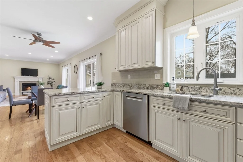 Photo of 129 Dennison Ave