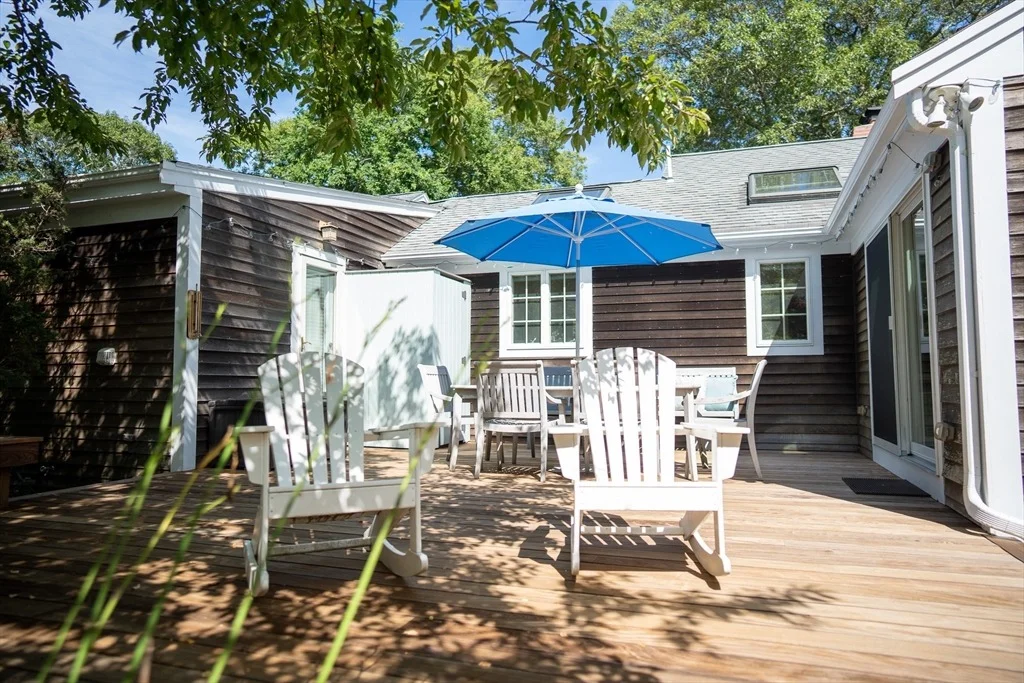 Photo of 1 Johnson Ln