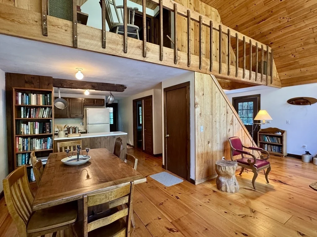 Photo of 80 River Road