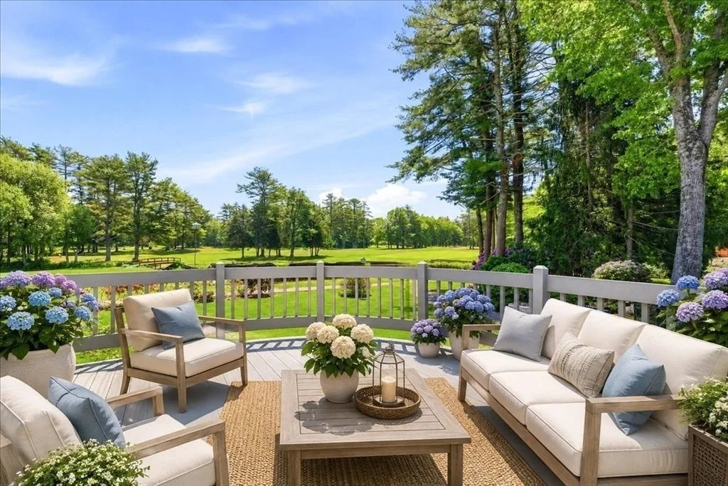 Photo of 139 Fairway Dr